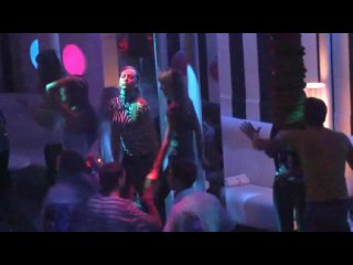 nightclub podium : juan diaz (pacha club, ibiza)