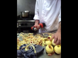 how to quickly and easily peel apples